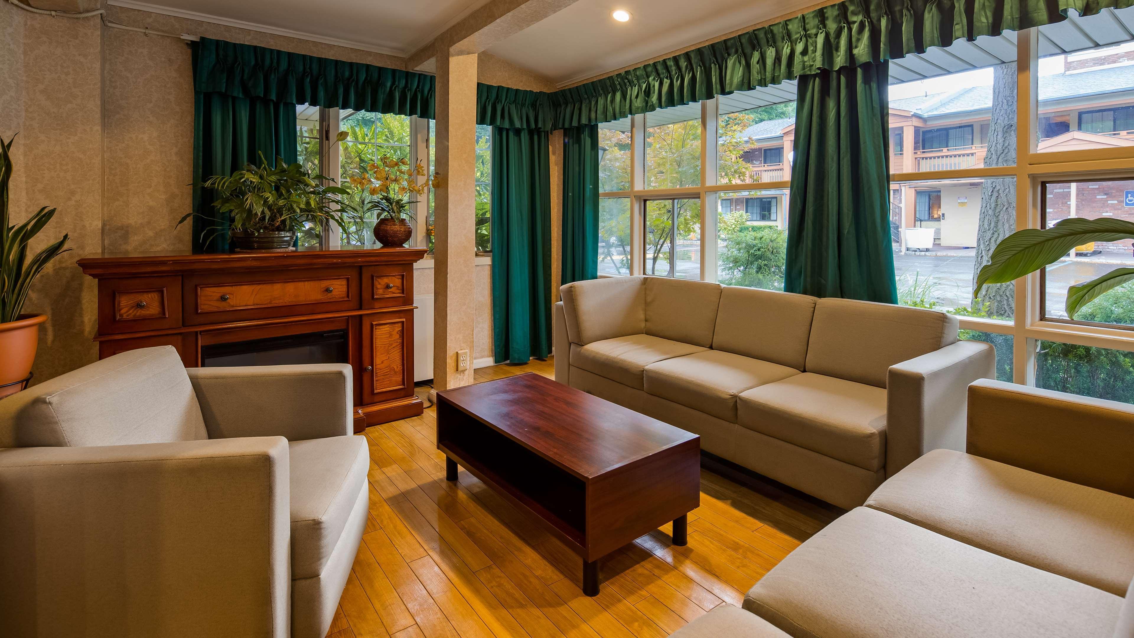 Surestay Plus By Best Western Woodbury Inn Dış mekan fotoğraf