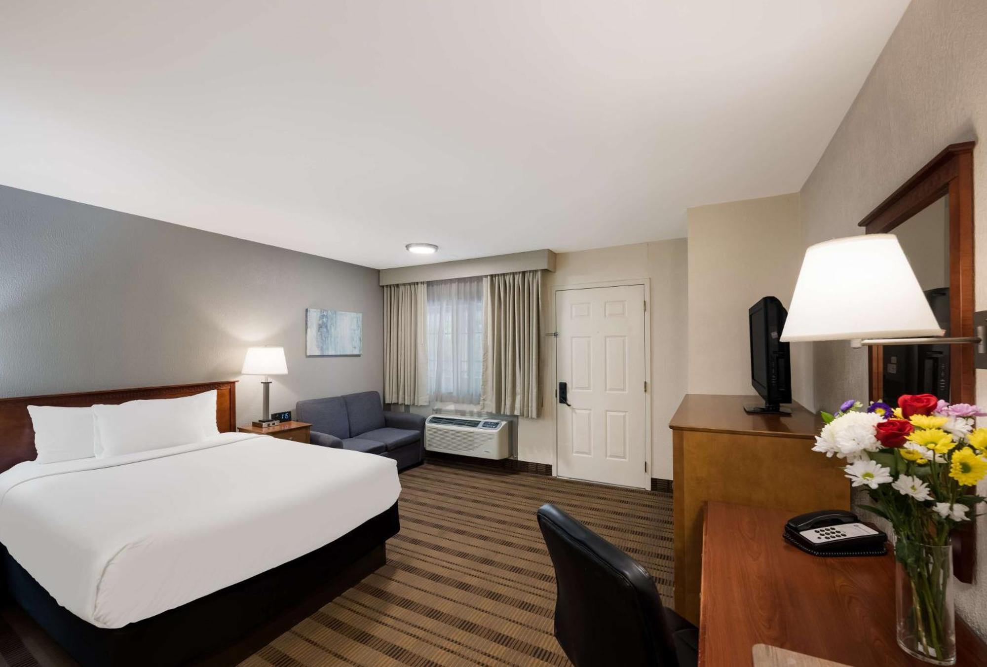 Surestay Plus By Best Western Woodbury Inn Dış mekan fotoğraf